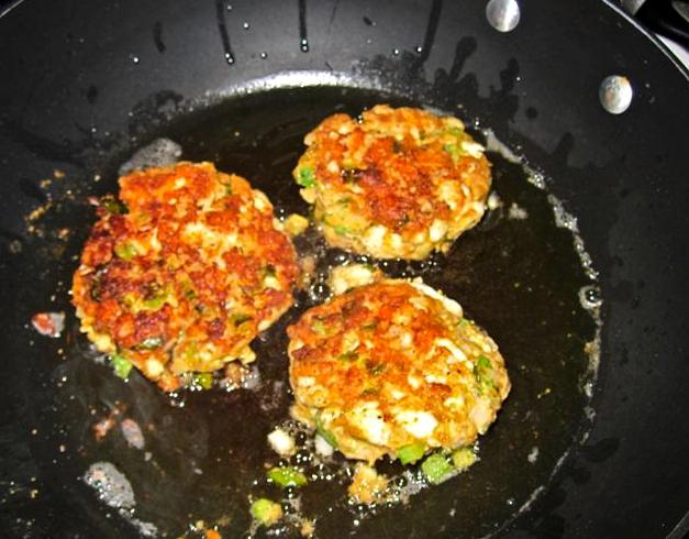 Striped bass fish cakes